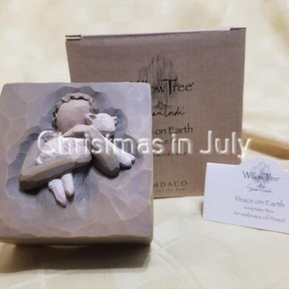 Willow Tree Susan Lordi Peace on Earth Lamb Keepsake Box #26612 with box - Picture 2 of 4